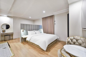 Den Basta Hotel Hadan